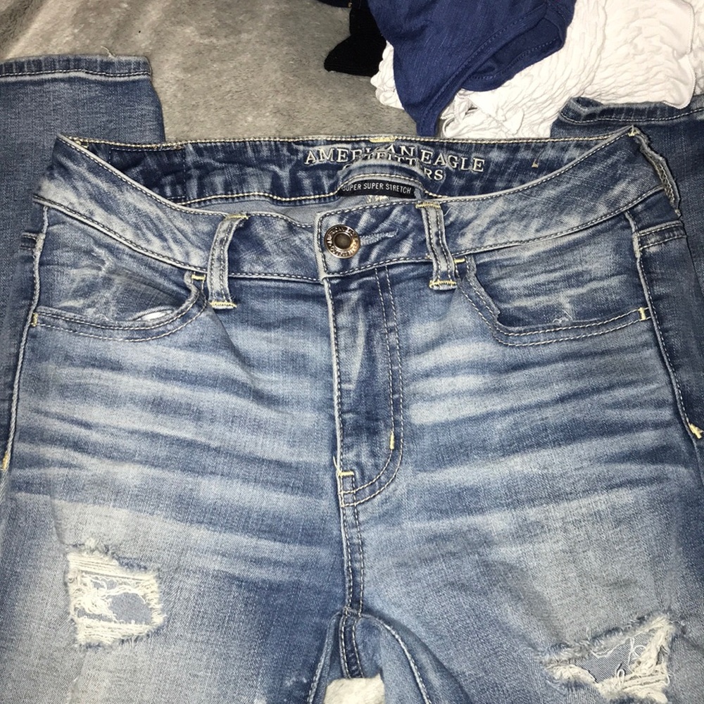 Distressed American eagle jeans size 4
